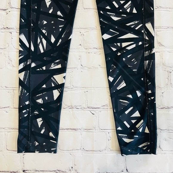 Under Armour Leggings - Picture 2 of 3